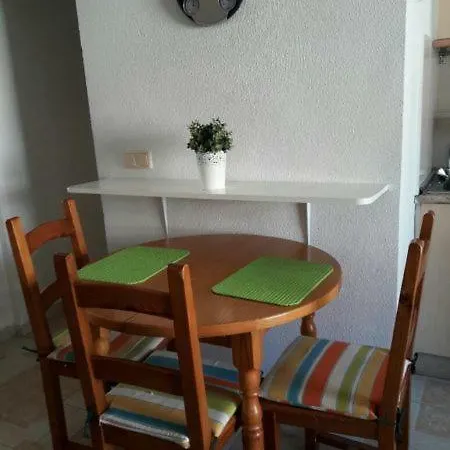Studio Calle Maria Gil Vallejos 32 *